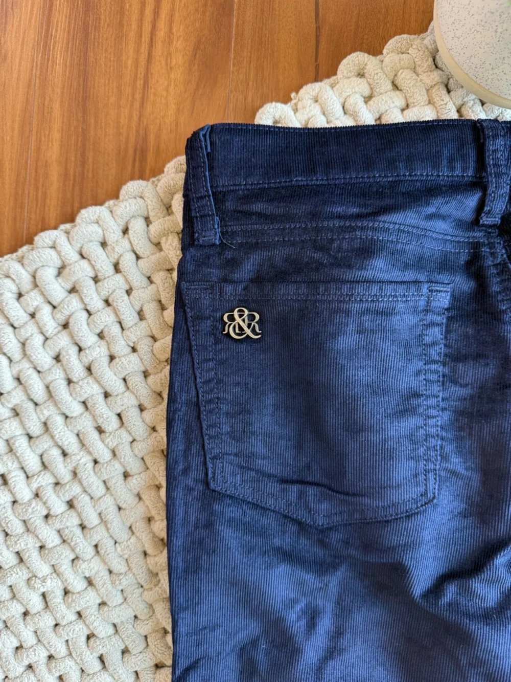 Rock and Republic | Women’s Berlin Corduroy Pants in Navy Blue | 6